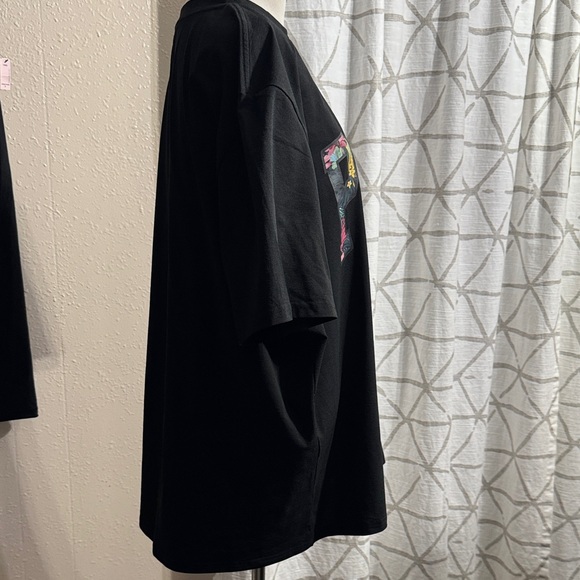 Black Graphic T-Shirt - Picture 5 of 10